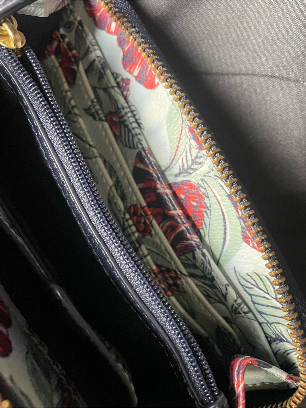 Tory Burch Cream Floral Leather Wristlet with Red Print - Picture 5 of 8